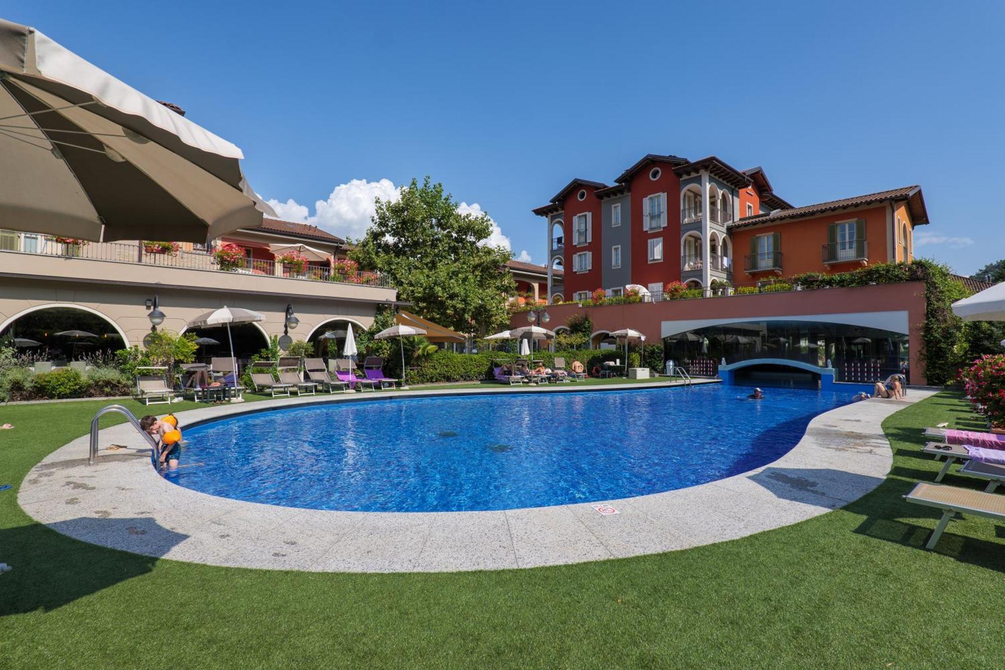 Aquazzurra Resort & Aparthotel Каннобио Экстерьер фото